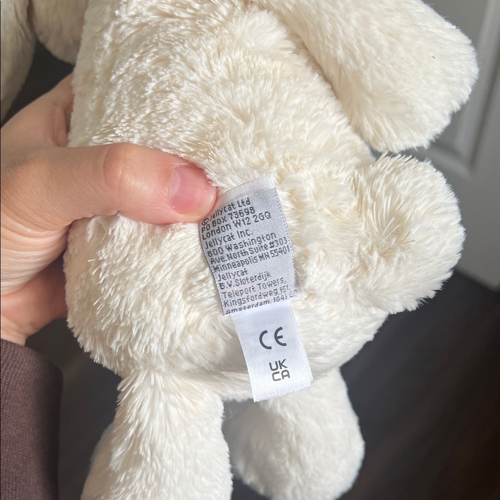 Bashful Cream Jellycat Bunny - Picture 4 of 5